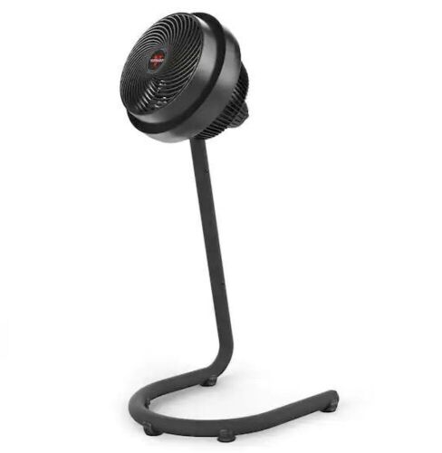 Vornado 693 Pedestal Mid-Sized Whole Room Fan 39.25 in. - Lot 185