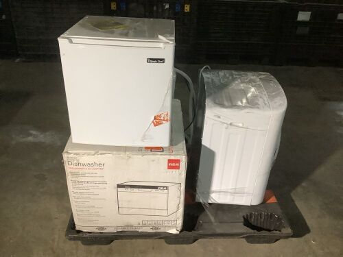 Lot of Various Appliances - Unknown Condition - Lot 784