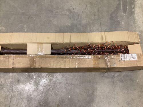 5' Illuminated Pip Berry Tree - Lot 445
