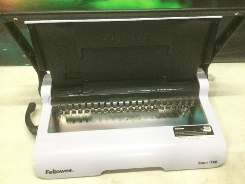 Fellowes Star+ 150 Manual Comb Binding Machine - E-Comm Return, Appears New   - Lot 1189