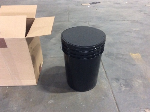 Champion Sports Baseball Bucket with Soft Seat Lid - Appears New  - Lot 905