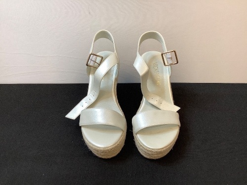 Vicki.Vicki, Women's Platform Sandals, Size 6 - Lot 466