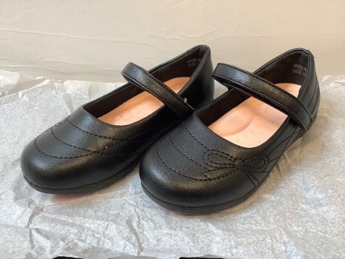 Girls Shoes, 10 - Lot 482
