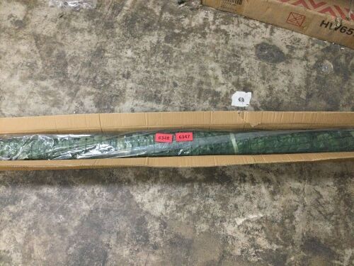 Outdoor Faux Ivy Privacy Screen Fence - Lot 6348