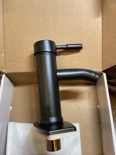 Bathroom Sink Faucet - Lot 401