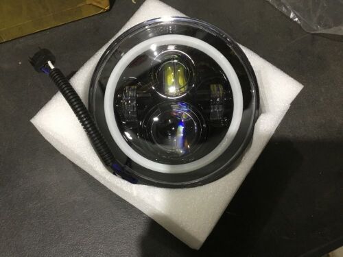 Vehicle Headlight - Unknown Fit - Lot 596