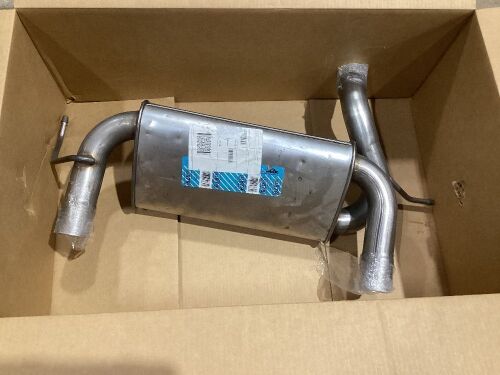 DynoMax 53879 Super Turbo Stainless Steel Muffler Assembly - Lot 320