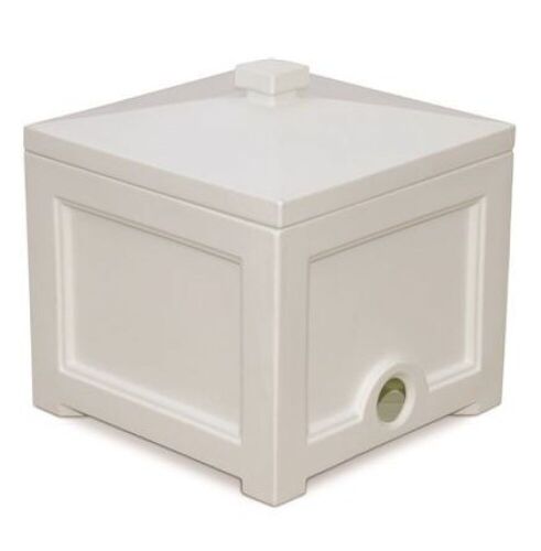 Mayne Fairfield Garden Hose Bin - Lot 782
