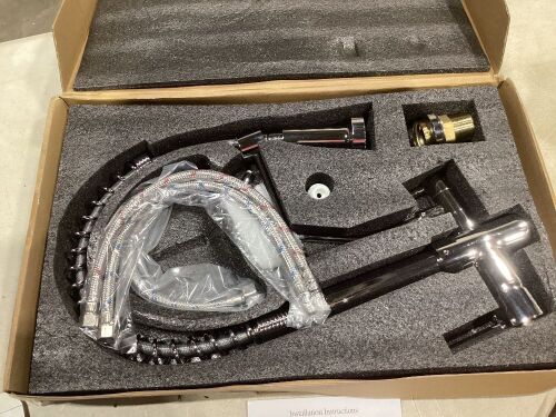 WANFAN Commercial 3 in 1 Kitchen Faucet w/ Sprayer - Lot 802