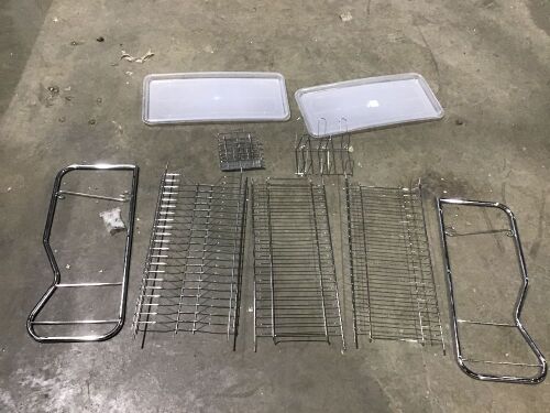 Small Wire Shelving Unit  - Lot 720