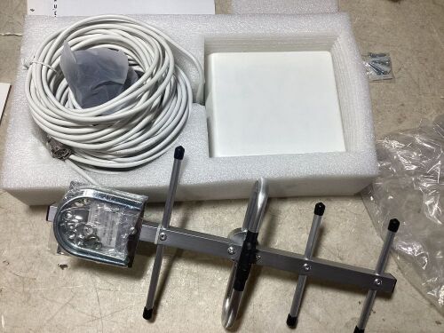 700MHz Cell Phone Signal Booster 4G LTE Amplifier - Lot 424
