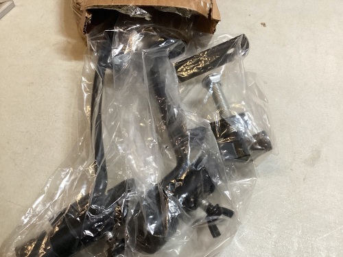 Multi-Hook Bird Feeder - Lot 140