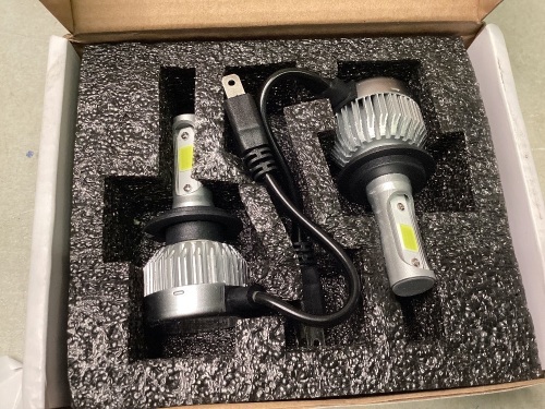 Fanteli H7 LED Headlight Bulb - Lot 223