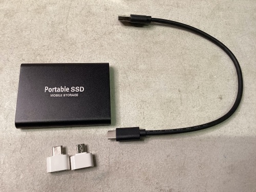 M.2 SSD Hard Drive Enclosure Case SHL-R320 Portable SSD USB 3.1 - Lot 233