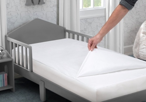 Kids-A-Peel Disposable Fitted Sheets, 6-Pack, Full, Appears New - Lot 242