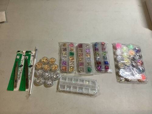 Nail Art Set, Apperas New - Lot 289
