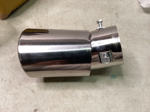 Universal Round Bent Car Exhaust Muffler Tail Pipe, Stainless Steel - Lot 582