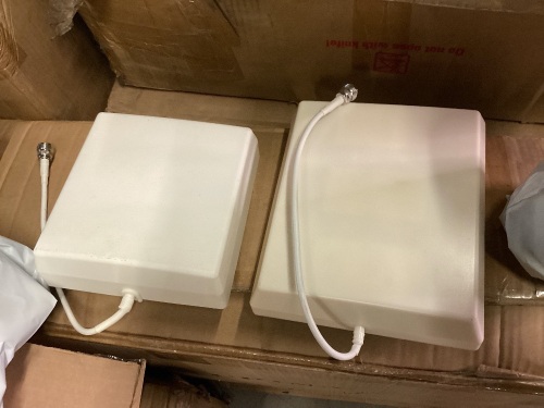 Directional Antennas - Lot 581