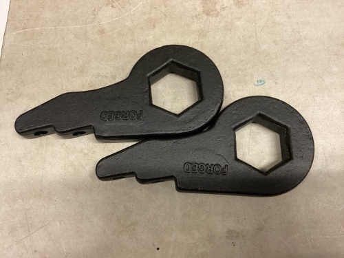 Torsion Key Leveling Kit For Some Chevy, GMC Models - Lot 699