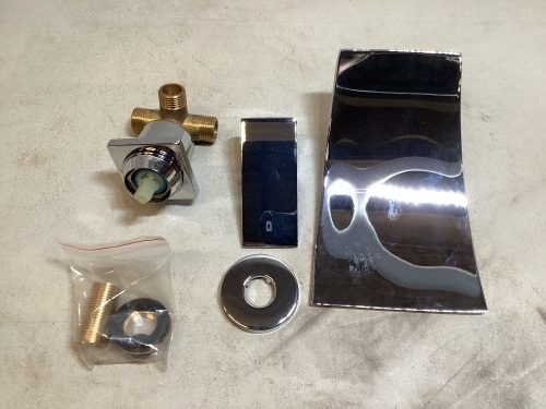 Widespread Bathroom Faucet - Lot 425