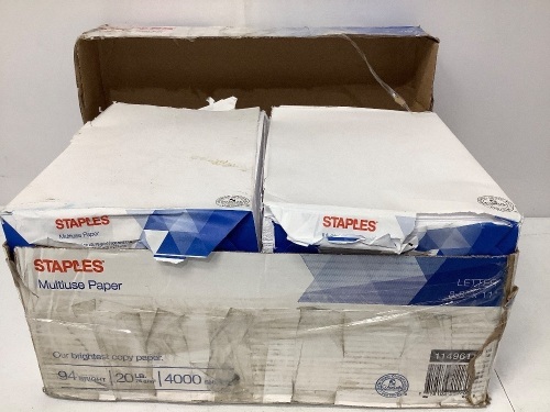 Box of Staples Multiuse Paper - Lot 209