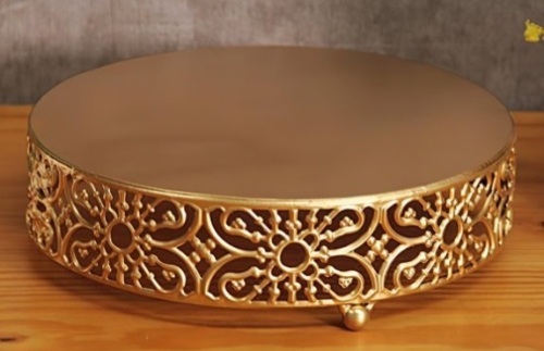 Round Lace Metal Cake Stand - Lot 211