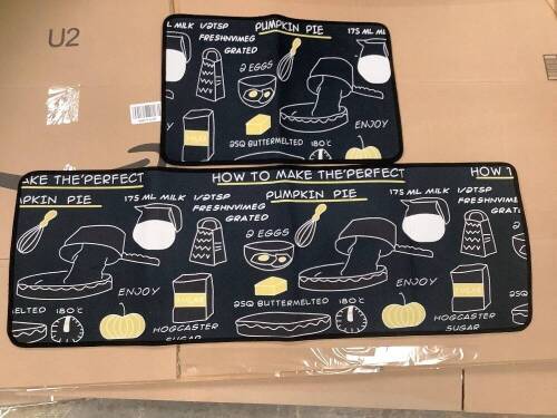 Set of Kitchen Rugs - Lot 437