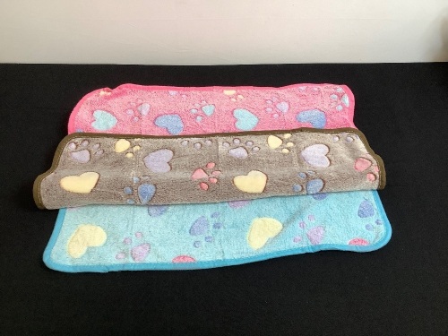Lot of (3) Pet Towels - Lot 496