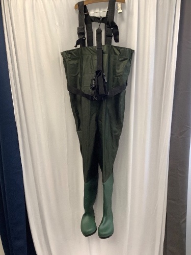 Kids Chest Waders, 10/11 - Lot 98