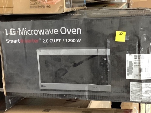 LG Electronics NeoChef 24 in. Width 2.0 cu.ft. Stainless Steel 1200-Watt Countertop Microwave - Lot 9
