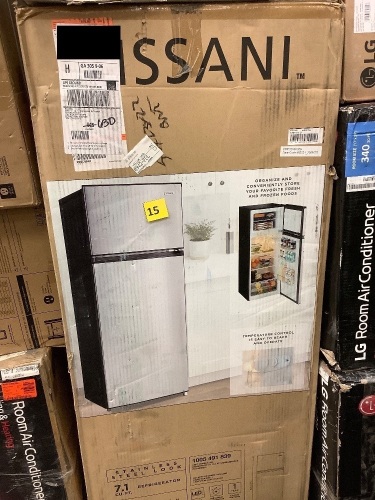7.1 cu ft Refrigerator - Lot 15