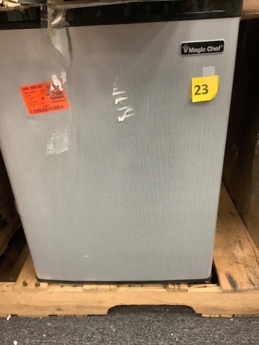 Magic Chef Mini Refrigerator - Lot 23