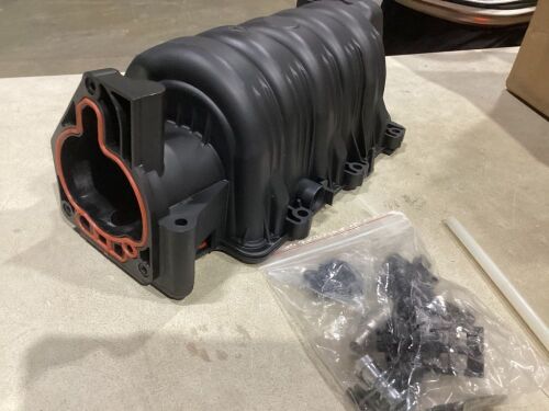 Engine Upper Intake Manifold for Buick LeSabre, Chevy Impala, Pontiac, 12537425 - Lot 406