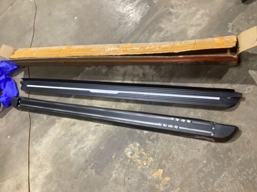 Running Boards - Unknown Fit - Lot 932