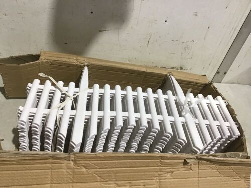 White Garden Fence Pieces, 24 ct  - Lot 529