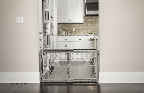 Regalo Easy Fit Plastic Adjustable Extra Wide Baby Gate - Lot 517