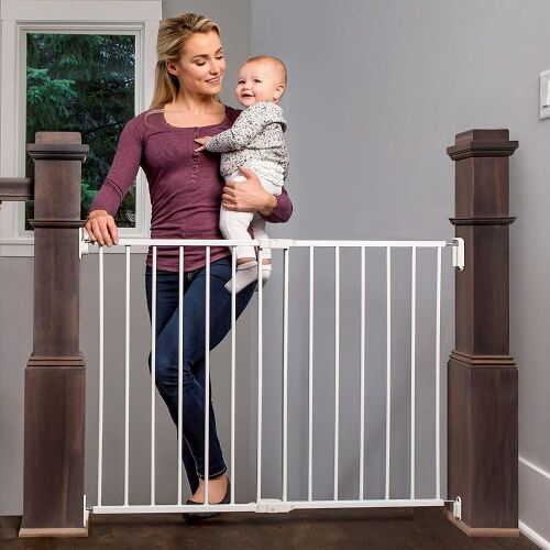 Regalo 2-in-1 Extra Wide Stairway and Hallway Walk ThroughBaby Safety Gate, Hardware Mounting, White 24"x40.5"x28.5" - Lot 844