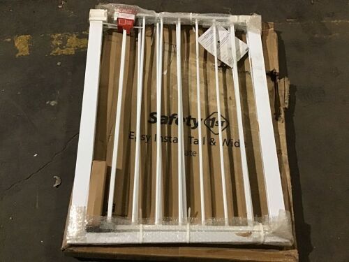 Safety 1st Easy Install 36" Extra Tall & Wide Gate, Fits Between 29'"And 47" - Lot 996