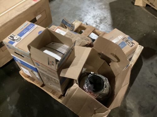 Lot of Garbage Disposals  - Lot 985