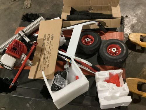 43CC 1.2L Sweeper Broom Handheld Concrete Cleaner - Engine Has Compression - Lot 781
