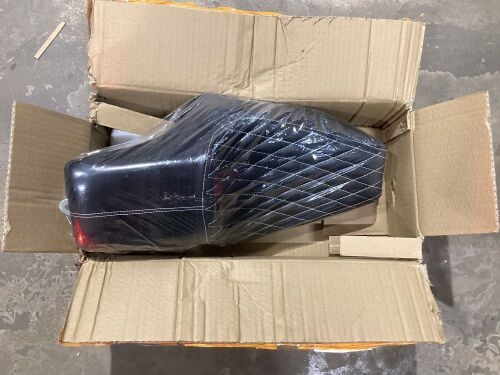 Driver Passenger Two Up Seat for Harley Sportster Custom XL 1200C 04-16  - Lot 1020