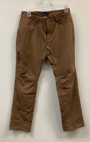 Under Armour Mens Pants, 34x32, E-Commerce Return, Stain on Left Leg, Sold as is - Lot 97