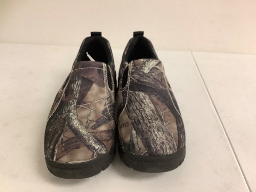 Red Head Camo Slip On Shoes, Size 8M, Appears New - Lot 193