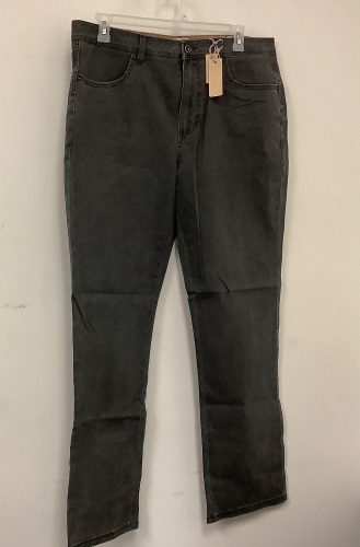 Red Head Flex Fit Jeans 38/34, Appears New - Lot 215