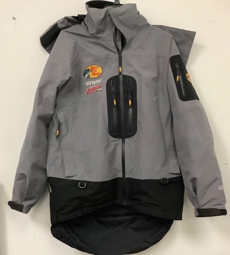 Gore-Tex 100mph Jacket, Size M, E-Commerce Return - Lot 220