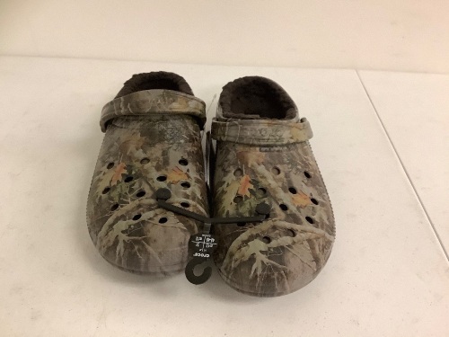 TrueTimber Crocs, Size 13, Appears New - Lot 284