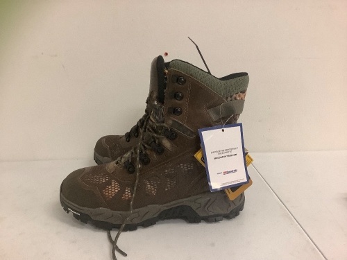 Mens Water Resistant Boots, 9W, Appears New, Sold as is - Lot 304
