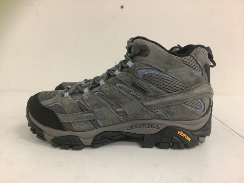 Merrell Ladies Hiking Boots, 8.5, Appears new, Sold as is - Lot 320