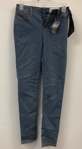 Natural Reflections Womens Jeans, 8 Tall, E-Commerce Return, Missing Button, Sold as is - Lot 639
