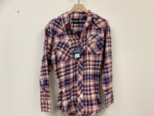 Wrangler Flannel, Size M, E-Commerce Return - Lot 373